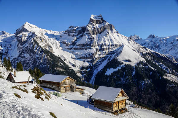 poster pegunungan Mountains Winter Switzerland Houses Snow Alps 1Z