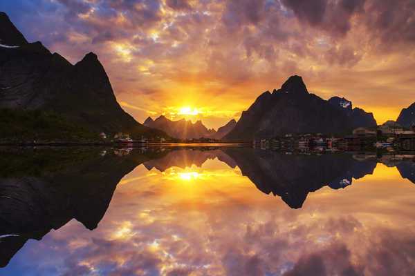 poster gunung Norway Mountains Sunrises and sunsets Houses Bay 1Z