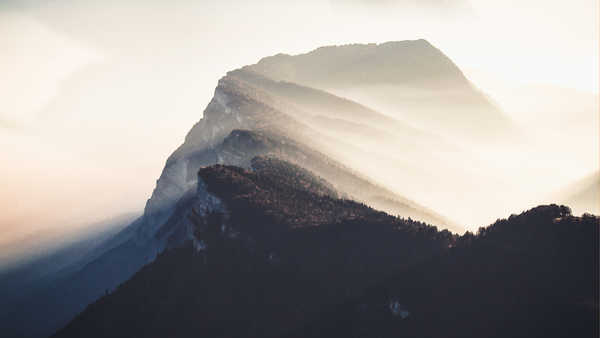 poster gunung mountains foggy clouds hd 4k WPS