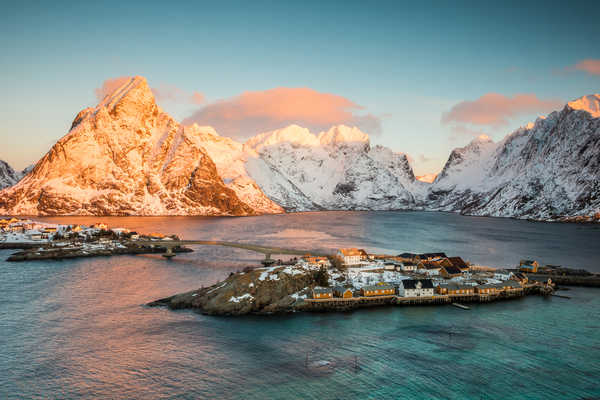 poster gunung Norway Lofoten Mountains Houses Bridges Snow Bay 1Z