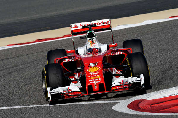 Poster Mobil Ferrari SF16 H Formula 1 Race Car Ferrari Ferrari SF16 H APC005