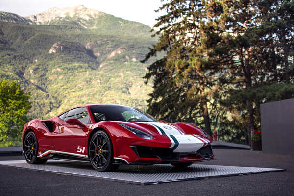 Poster Mobil Ferrari Ferrari 488 APC060