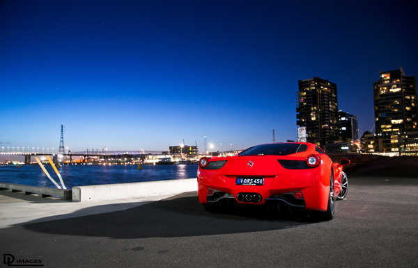 Poster Mobil Ferrari Ferrari 458 Red Car Sport Car Ferrari Ferrari 458 APC006