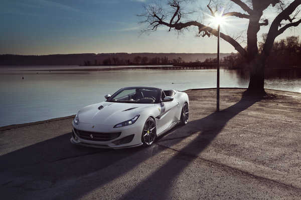 Poster Mobil Ferrari Ferrari Portofino APC005