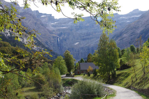 poster gunung France Mountains Roads Gavarnie Pyrenees Trees 1Z