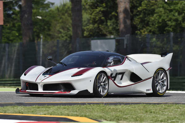 Poster Mobil Ferrari FXX K Ferrari Ferrari FXX K APC010
