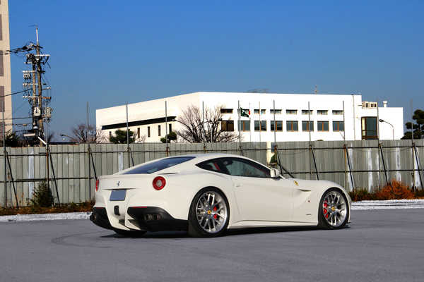 Poster Mobil Ferrari f12 1ZM002