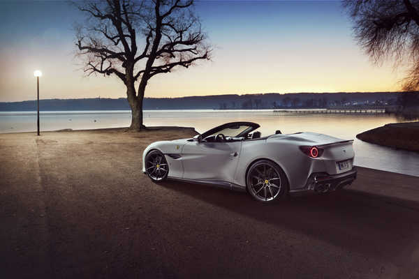 Poster Mobil Ferrari Ferrari Portofino APC001