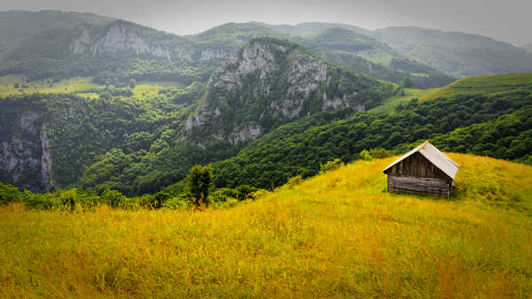 Poster Pemandangan Gunung Romania Houses Mountains 1Z