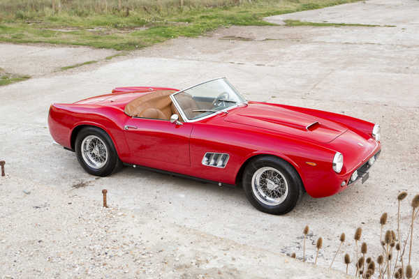 Poster Mobil Ferrari Retro 1961 63 250 GT California Passo 1ZM