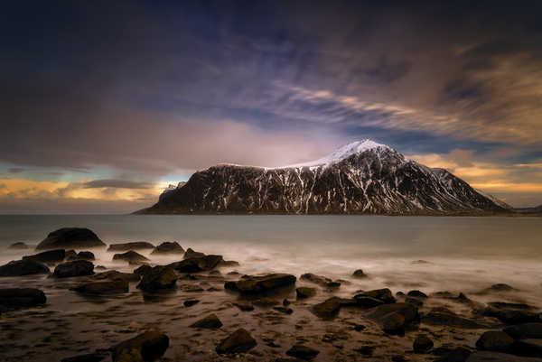 Poster Pemandangan Gunung Lofoten Norway Evening Lake Stones Sky Mountains 1Z