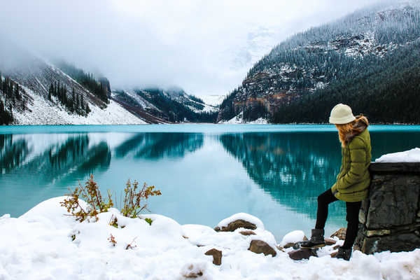 poster pegunungan Parks Canada Lake Mountains Winter Alberta Fog 1Z