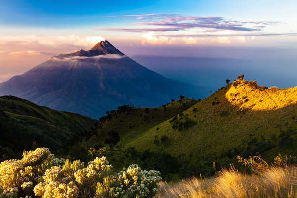 poster pemandangan alam gunung volcano mountains mountain peak java island landscape 4k WPS