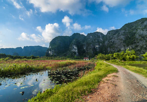 poster pegunungan Vietnam Mountains Roads Lake Scenery Crag 1Z